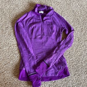 Lululemon ‘it’s Rulu run’ half zip. Size 4.